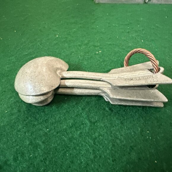 Vintage Beehive Pewter Measuring Spoons Heart & Arrow Shaped Dated 1998 Kitschy - Picture 6 of 9